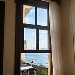 Yali Otel 2* جزر الأمراء