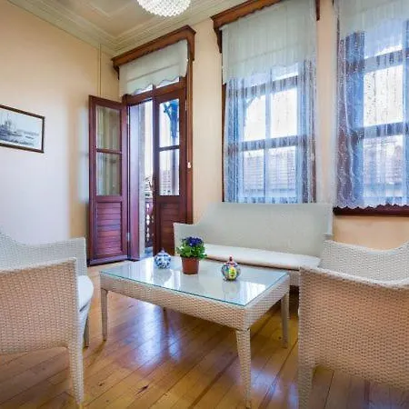 Yali Butik 酒店 2*