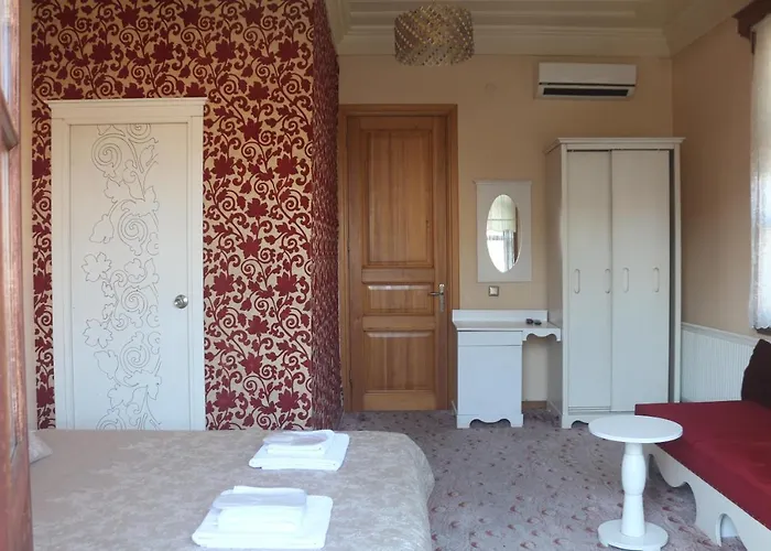 Yali Butik 2* Adalar