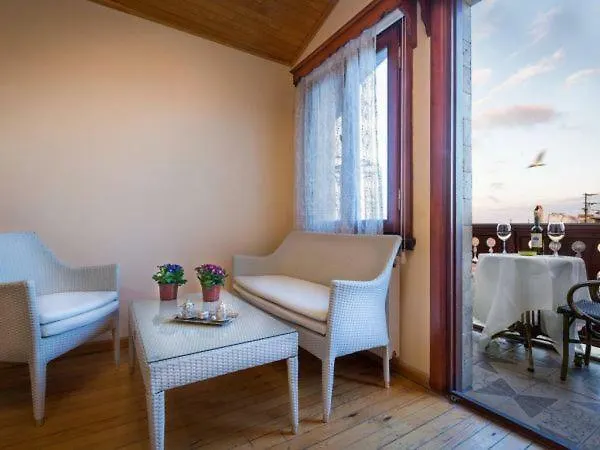 Yali Butik 2* Adalar